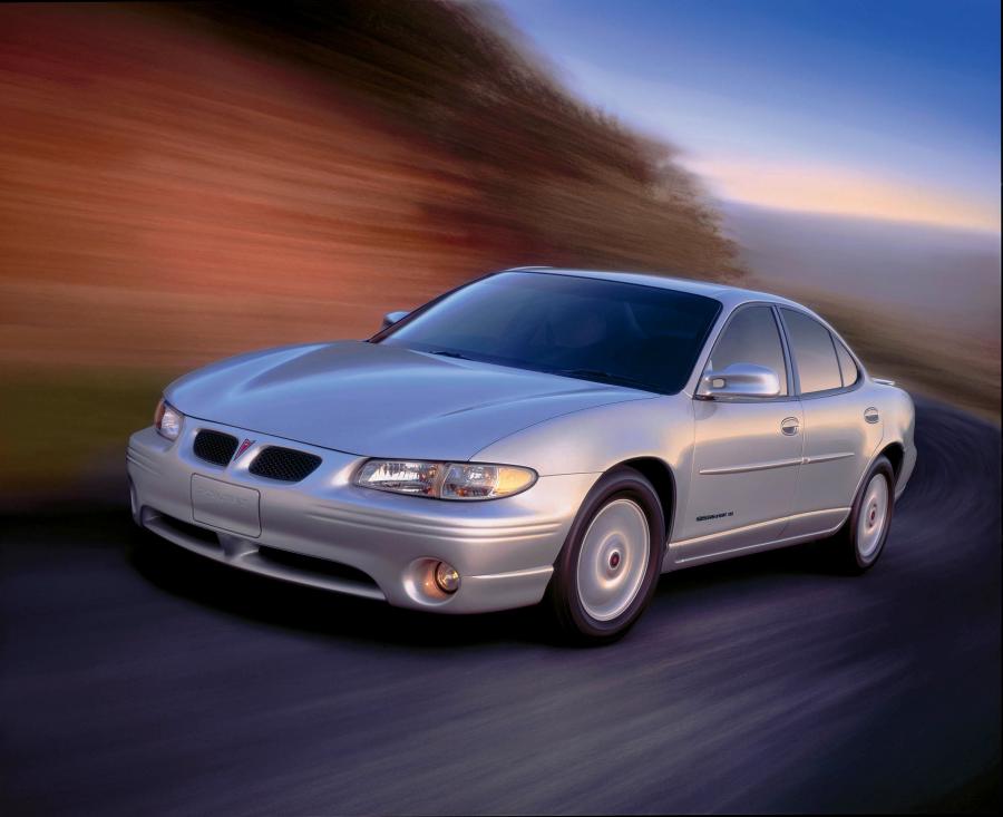  Pontiac Grand Prix 1997 года  (фото 2 из 25)